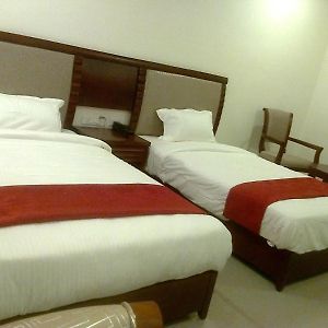 Hotel Redlas Inn